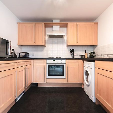 Best Price! Large Spacious 2 Bed Apartment - King Size Or Single Beds, Sofabeds, Smart Tvs, Free Parking Southampton Dış mekan fotoğraf
