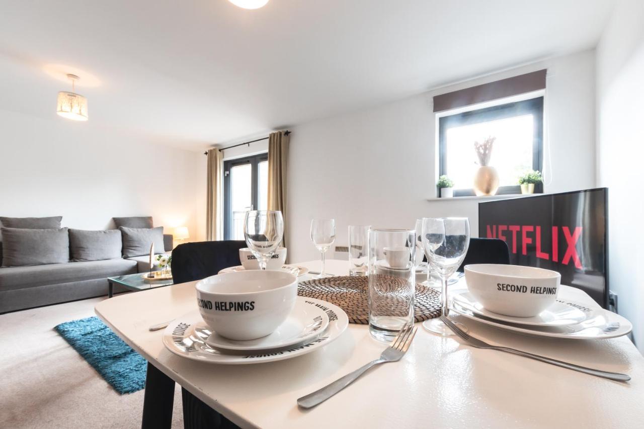 Best Price! Large Spacious 2 Bed Apartment - King Size Or Single Beds, Sofabeds, Smart Tvs, Free Parking Southampton Dış mekan fotoğraf