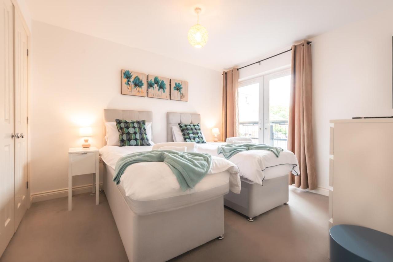 Best Price! Large Spacious 2 Bed Apartment - King Size Or Single Beds, Sofabeds, Smart Tvs, Free Parking Southampton Dış mekan fotoğraf